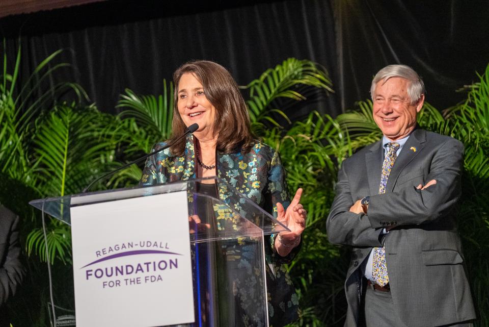 Representative Diana DeGette (D-CO) and former Representative Fred Upton (R-MI) 